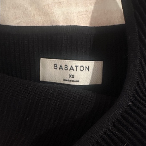 Aritzia Babaton Black Ribbed Crop Top - Picture 2 of 2
